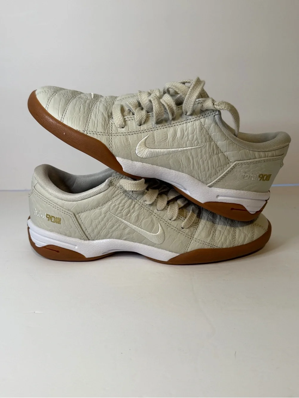 Nike Total 90 light bone/sail white gum bottoms size 6.5W / 5M